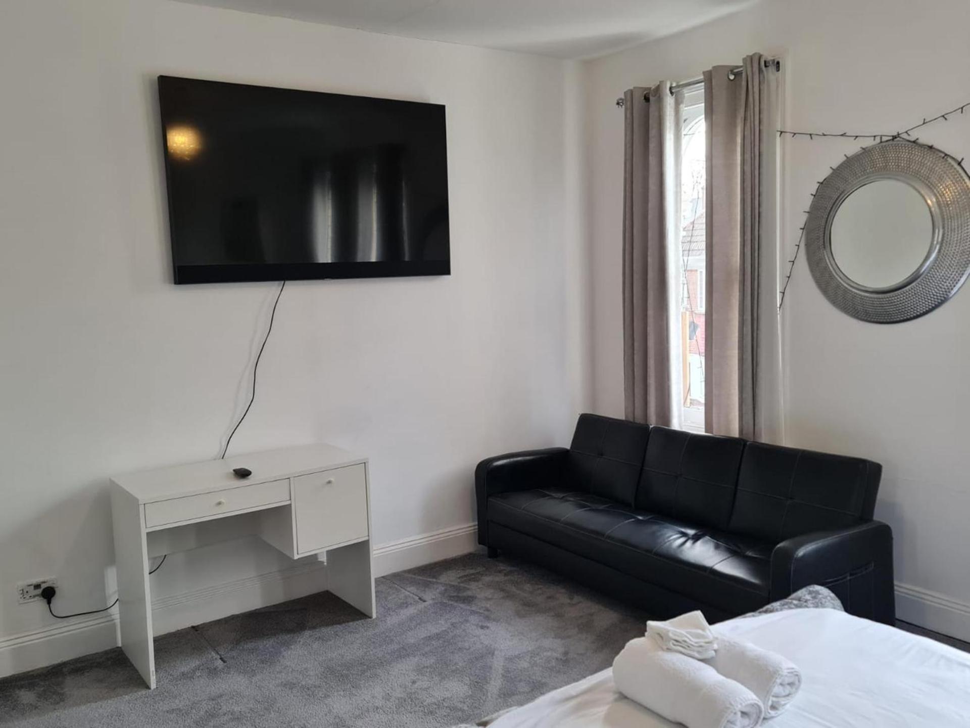 3-Bed House In London Self-Contained In Ladywell Villa Kültér fotó